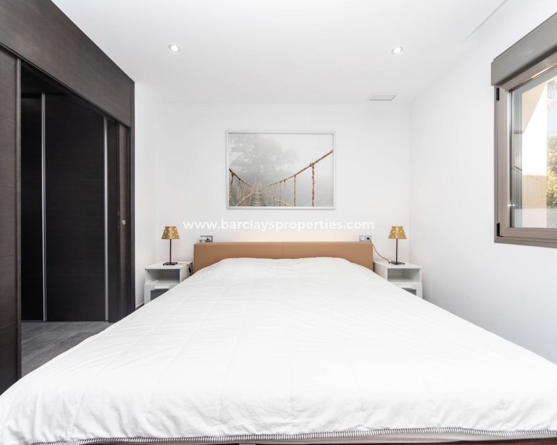 Wederverkoop - Vrijstaande Villa - Urb. La Marina