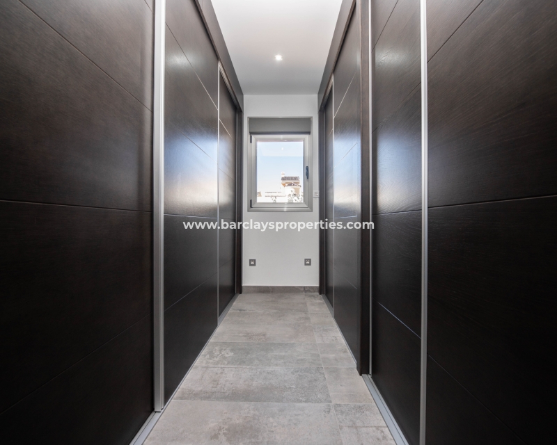 Wederverkoop - Vrijstaande Villa - Urb. La Marina