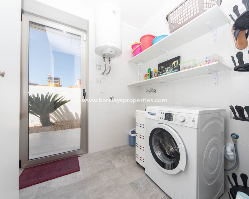 Wederverkoop - Vrijstaande Villa - Urb. La Marina