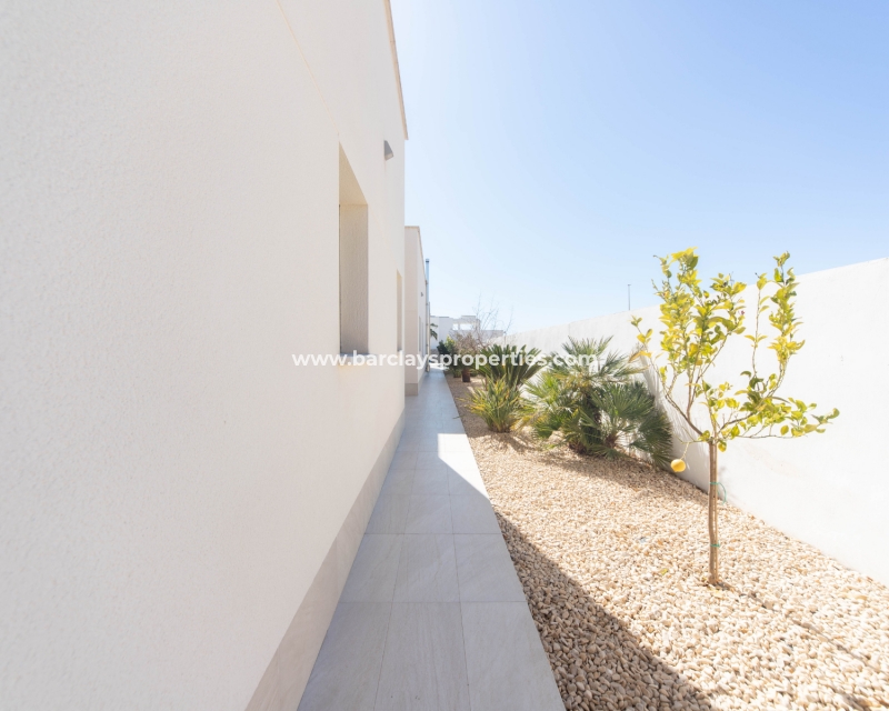 Wederverkoop - Vrijstaande Villa - Urb. La Marina