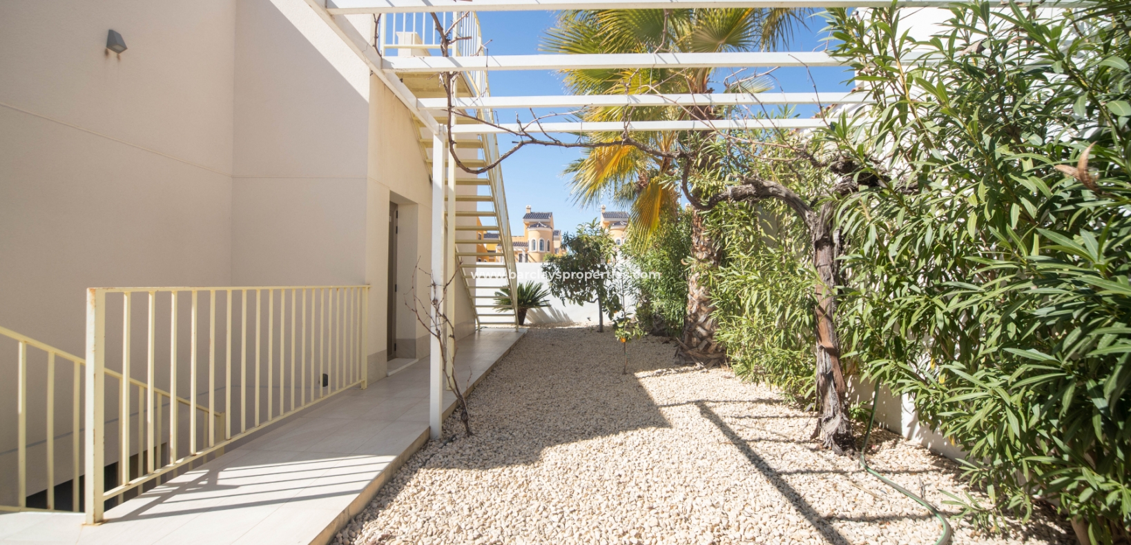 Wederverkoop - Vrijstaande Villa - Urb. La Marina