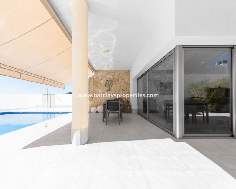 Wederverkoop - Vrijstaande Villa - Urb. La Marina