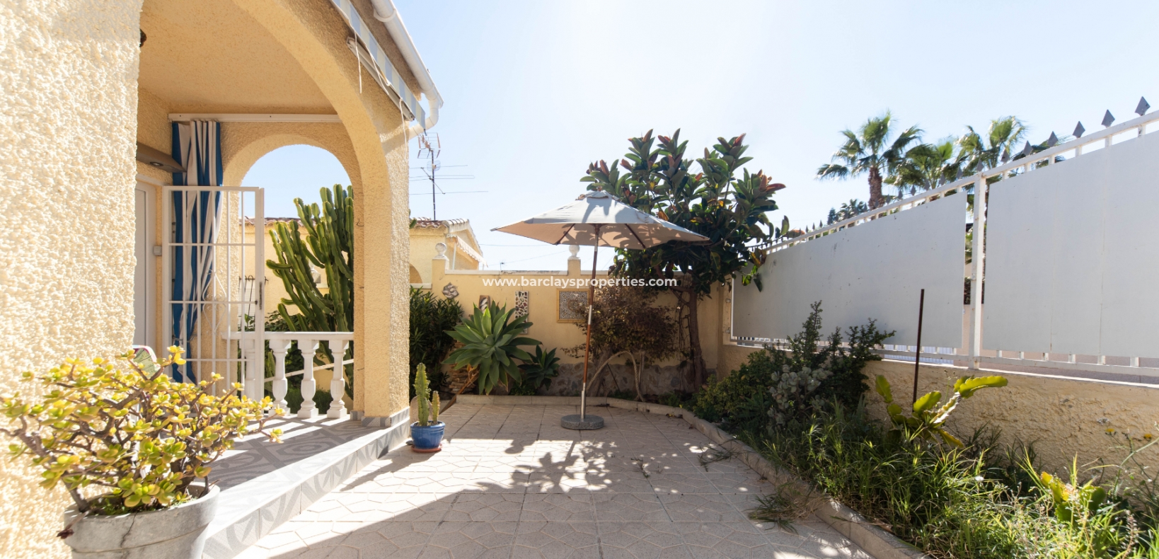 Wederverkoop - Vrijstaande Villa - Urb. La Marina