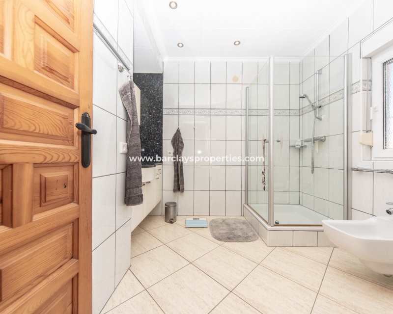 Wederverkoop - Vrijstaande Villa - Urb. La Marina