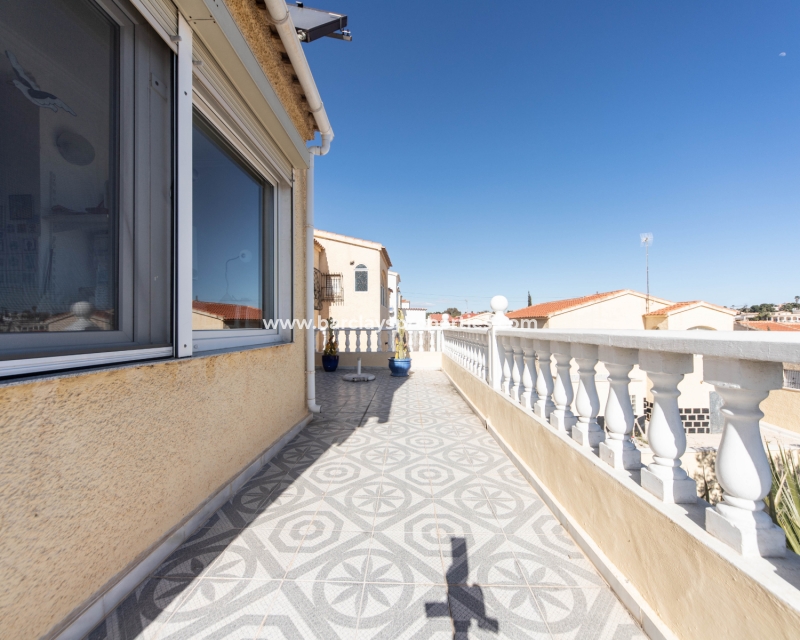 Wederverkoop - Vrijstaande Villa - Urb. La Marina