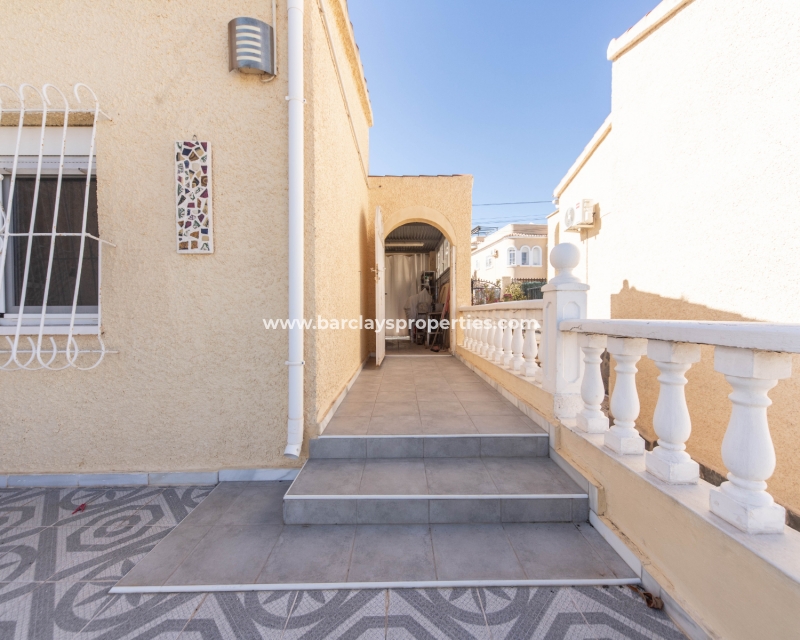 Wederverkoop - Vrijstaande Villa - Urb. La Marina