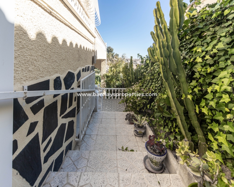 Wederverkoop - Vrijstaande Villa - Urb. La Marina