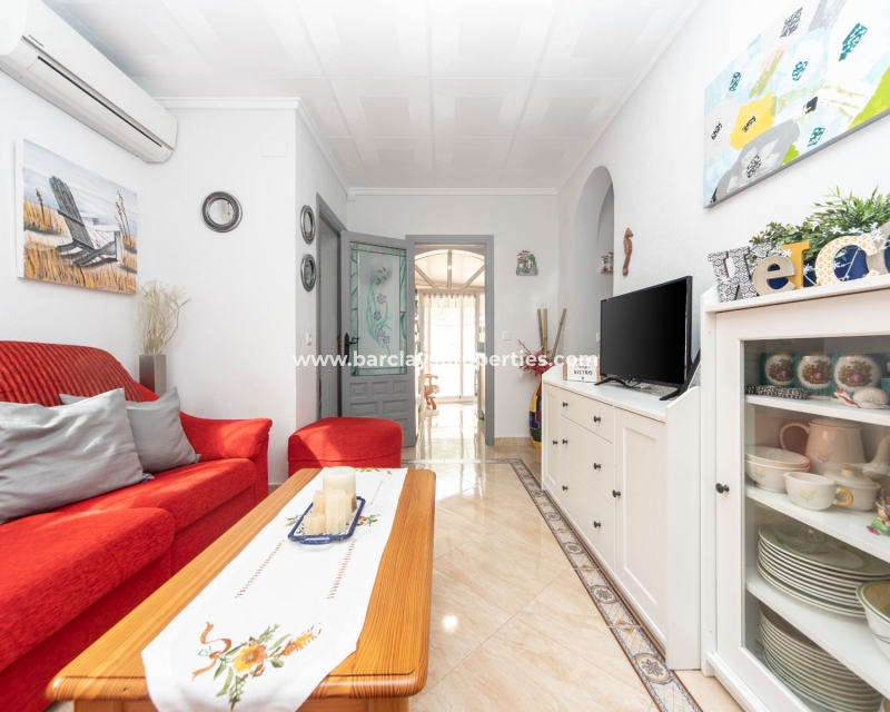 Wederverkoop - Vrijstaande Villa - Urb. La Marina