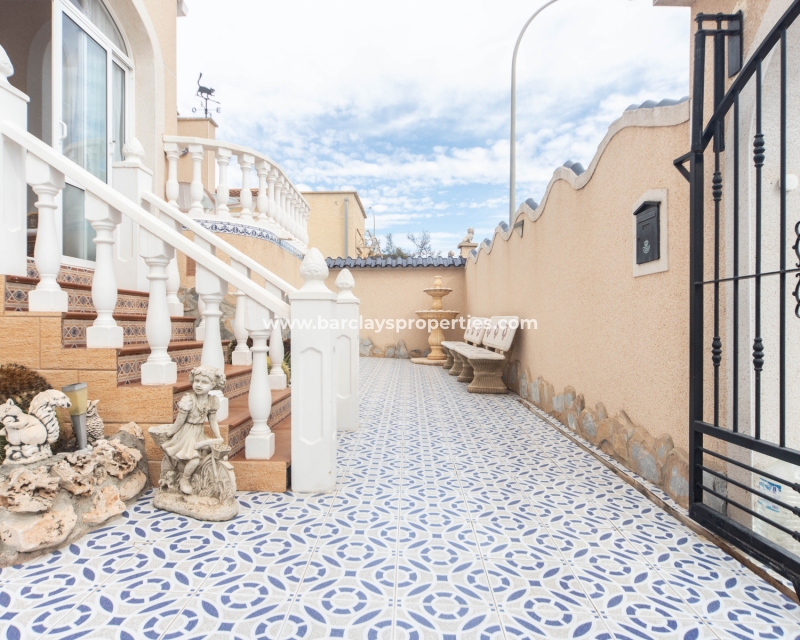 Wederverkoop - Vrijstaande Villa - Urb. La Marina