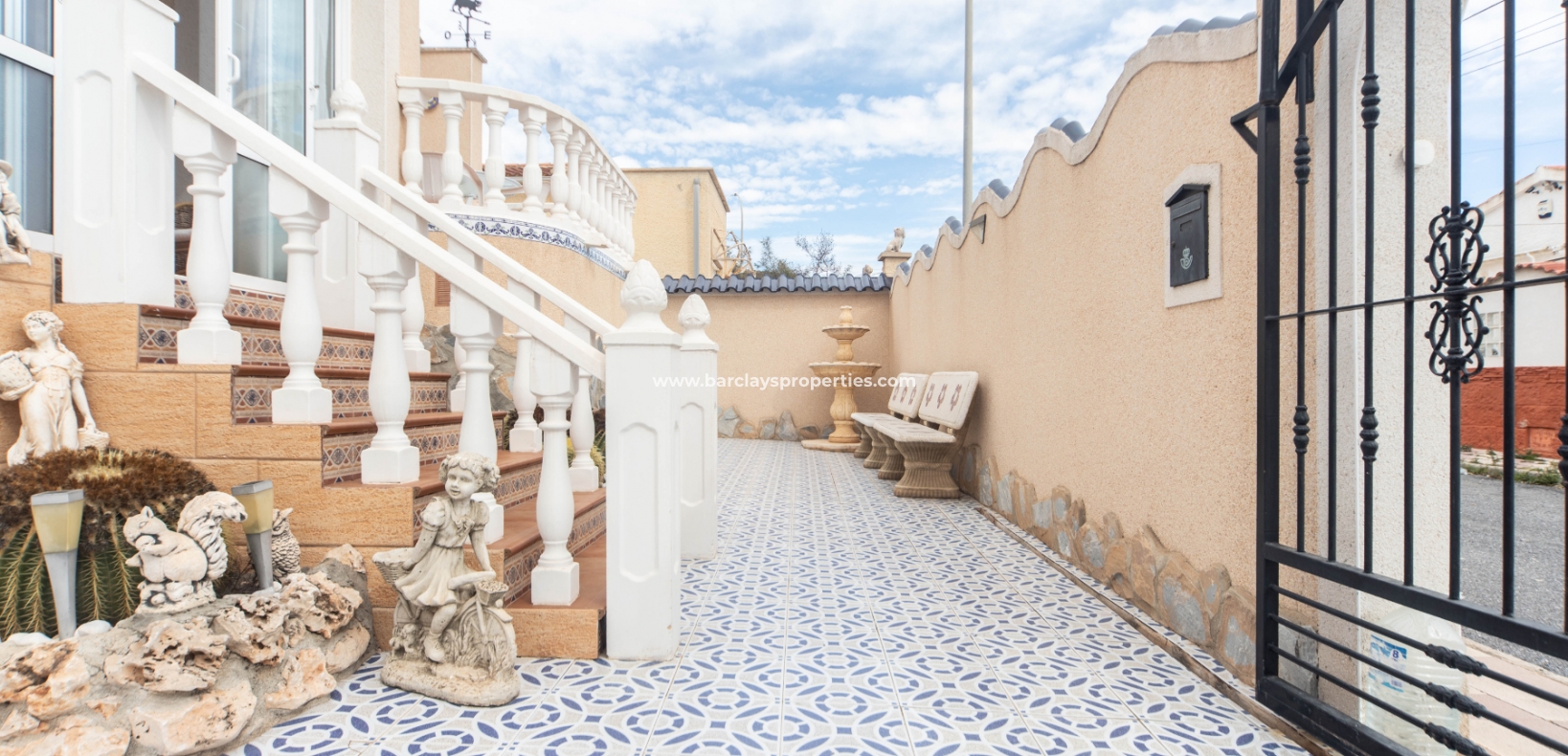 Wederverkoop - Vrijstaande Villa - Urb. La Marina