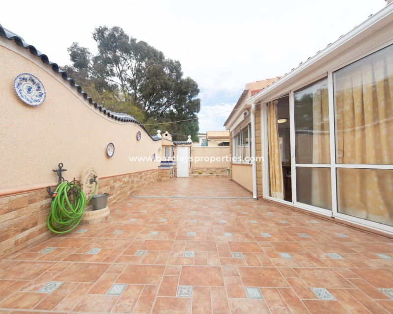 Wederverkoop - Vrijstaande Villa - Urb. La Marina