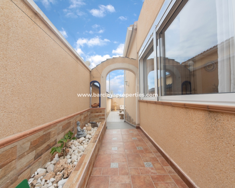 Wederverkoop - Vrijstaande Villa - Urb. La Marina