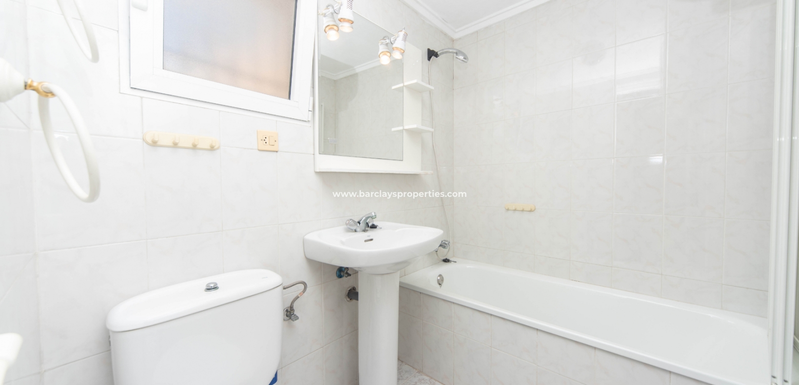 Wederverkoop - Vrijstaande Villa - Urb. La Marina