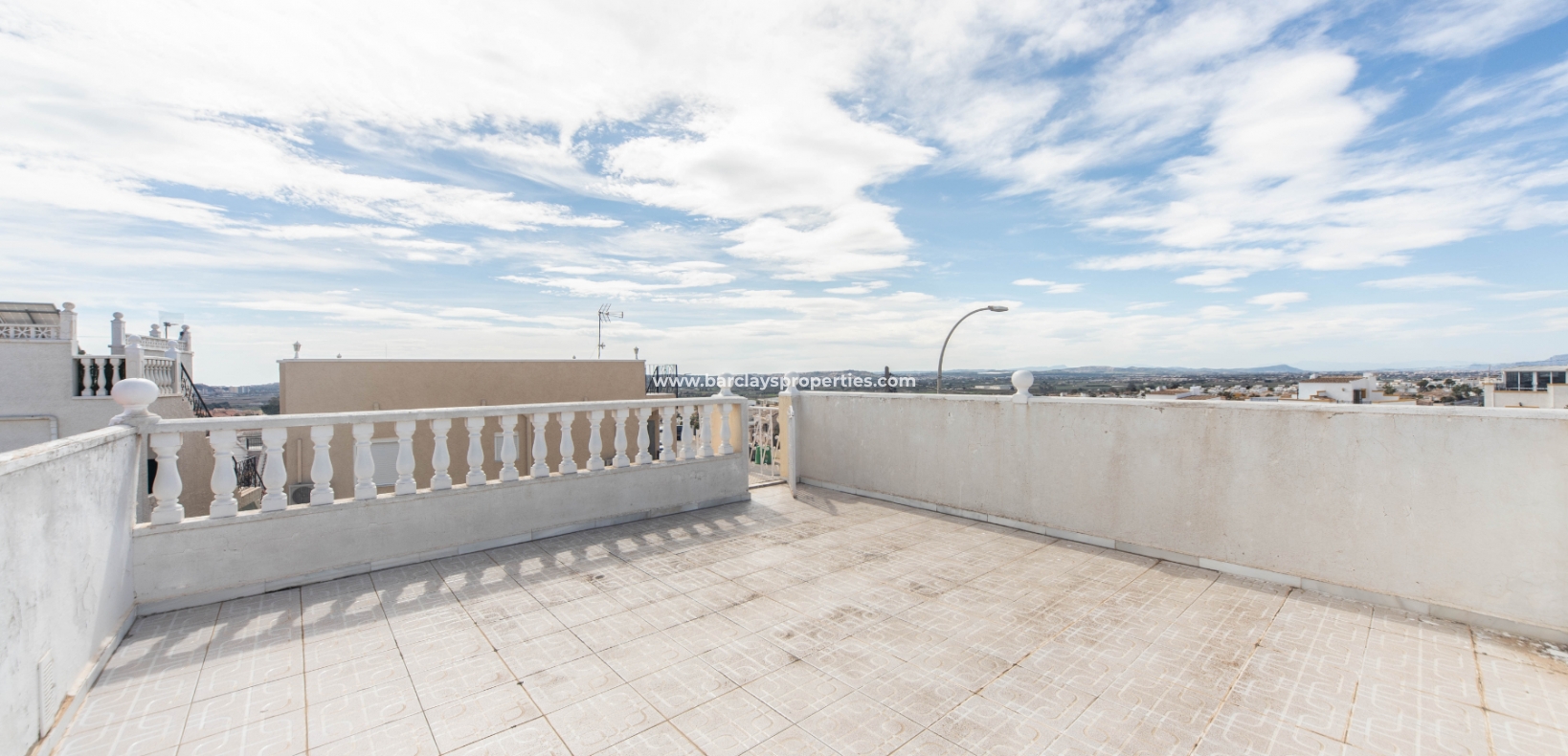 Wederverkoop - Vrijstaande Villa - Urb. La Marina