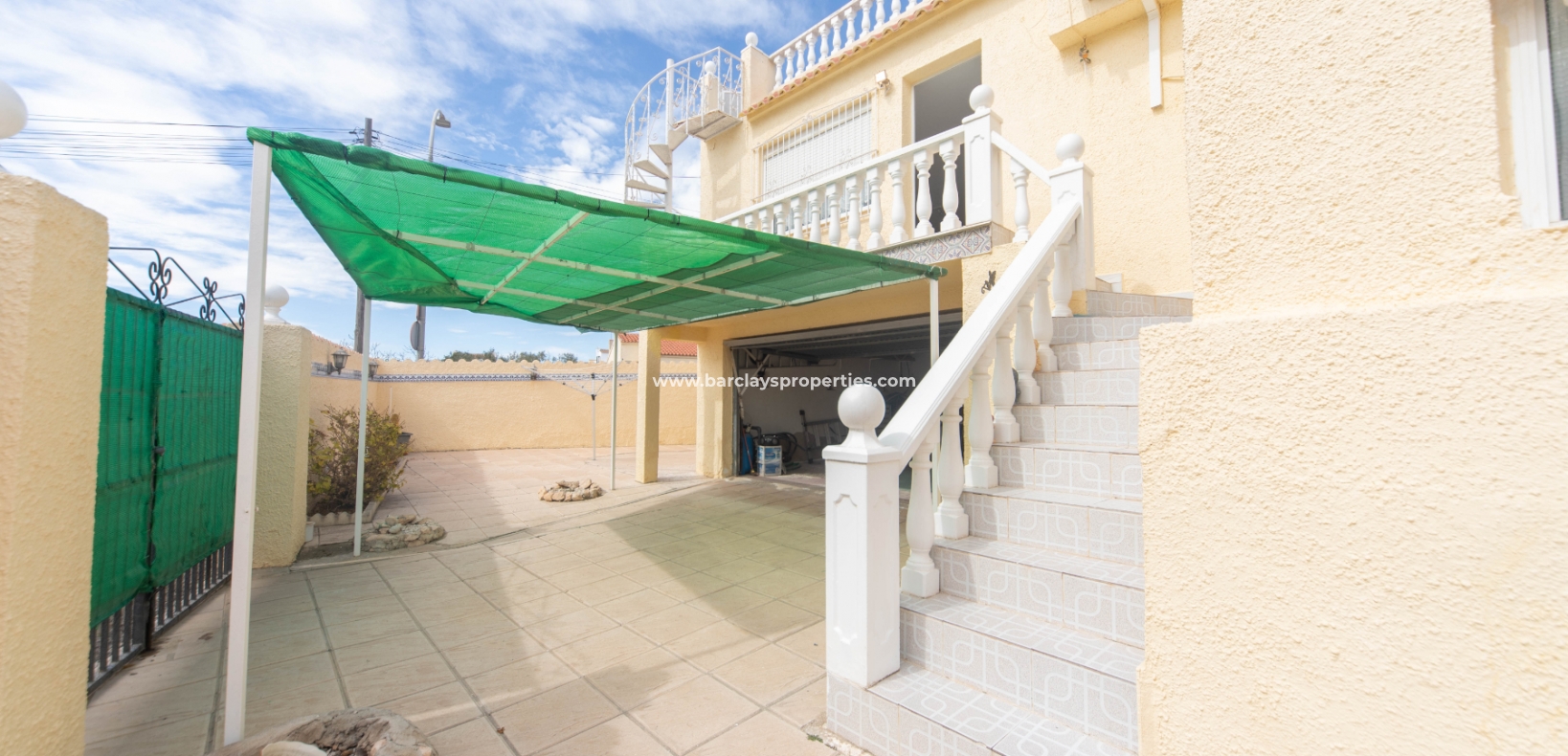 Wederverkoop - Vrijstaande Villa - Urb. La Marina