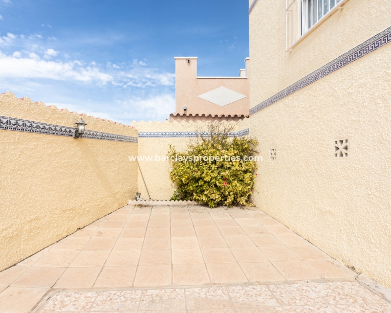 Wederverkoop - Vrijstaande Villa - Urb. La Marina