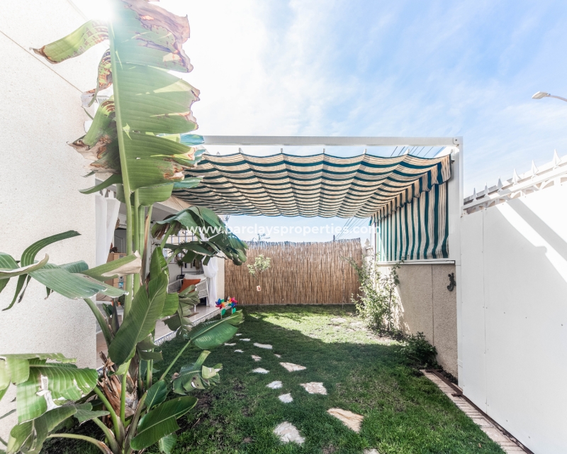 Wederverkoop - Vrijstaande Villa - Urb. La Marina