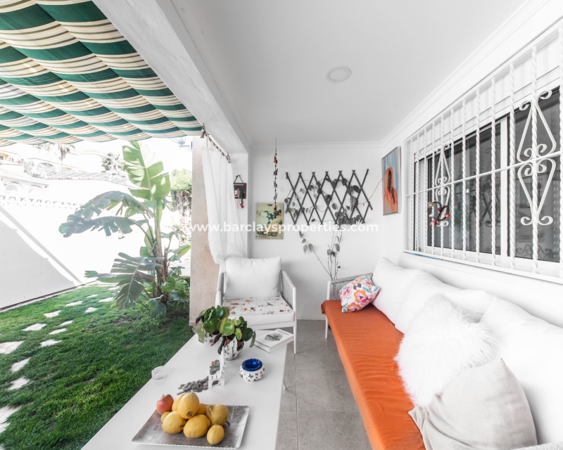 Wederverkoop - Vrijstaande Villa - Urb. La Marina