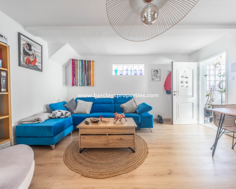 Wederverkoop - Vrijstaande Villa - Urb. La Marina