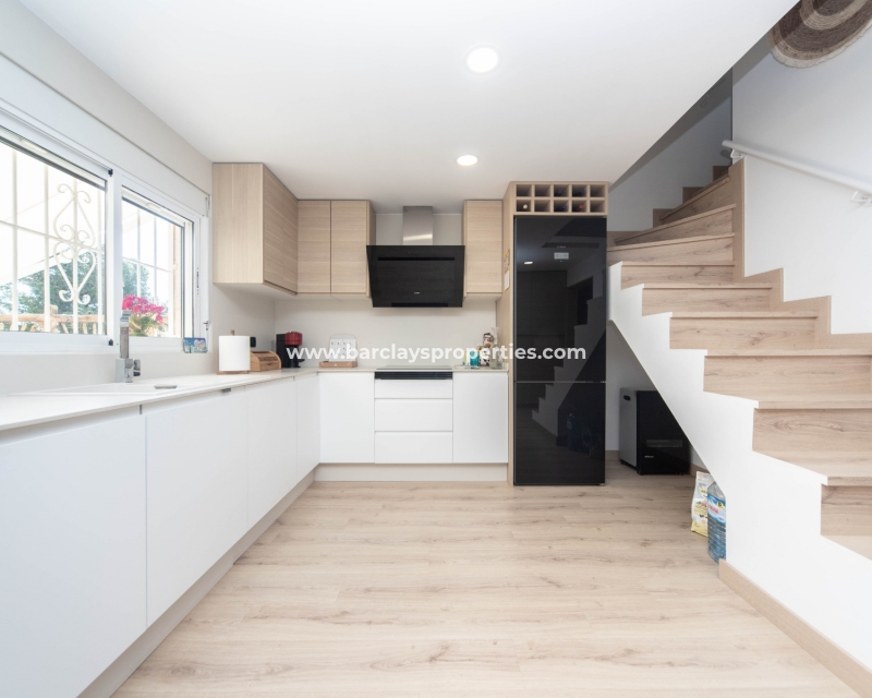 Wederverkoop - Vrijstaande Villa - Urb. La Marina