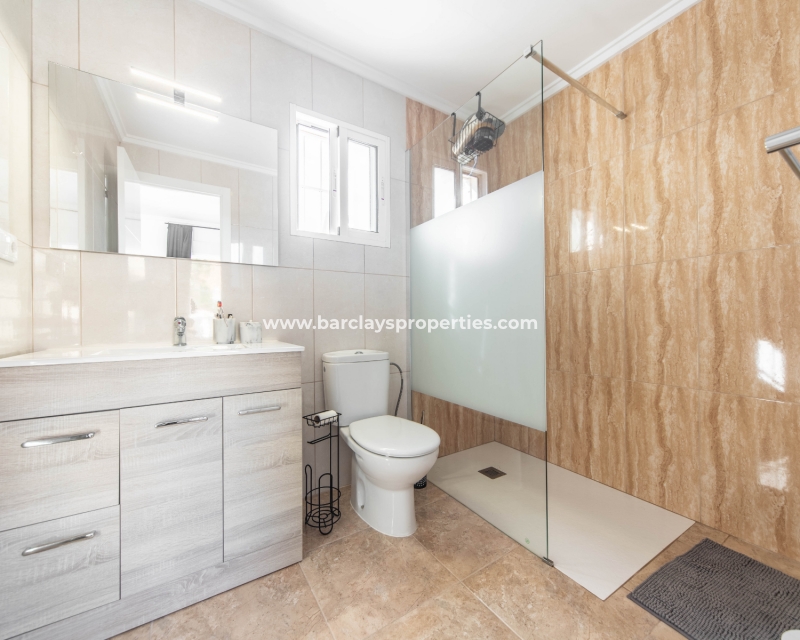 Wederverkoop - Vrijstaande Villa - Urb. La Marina