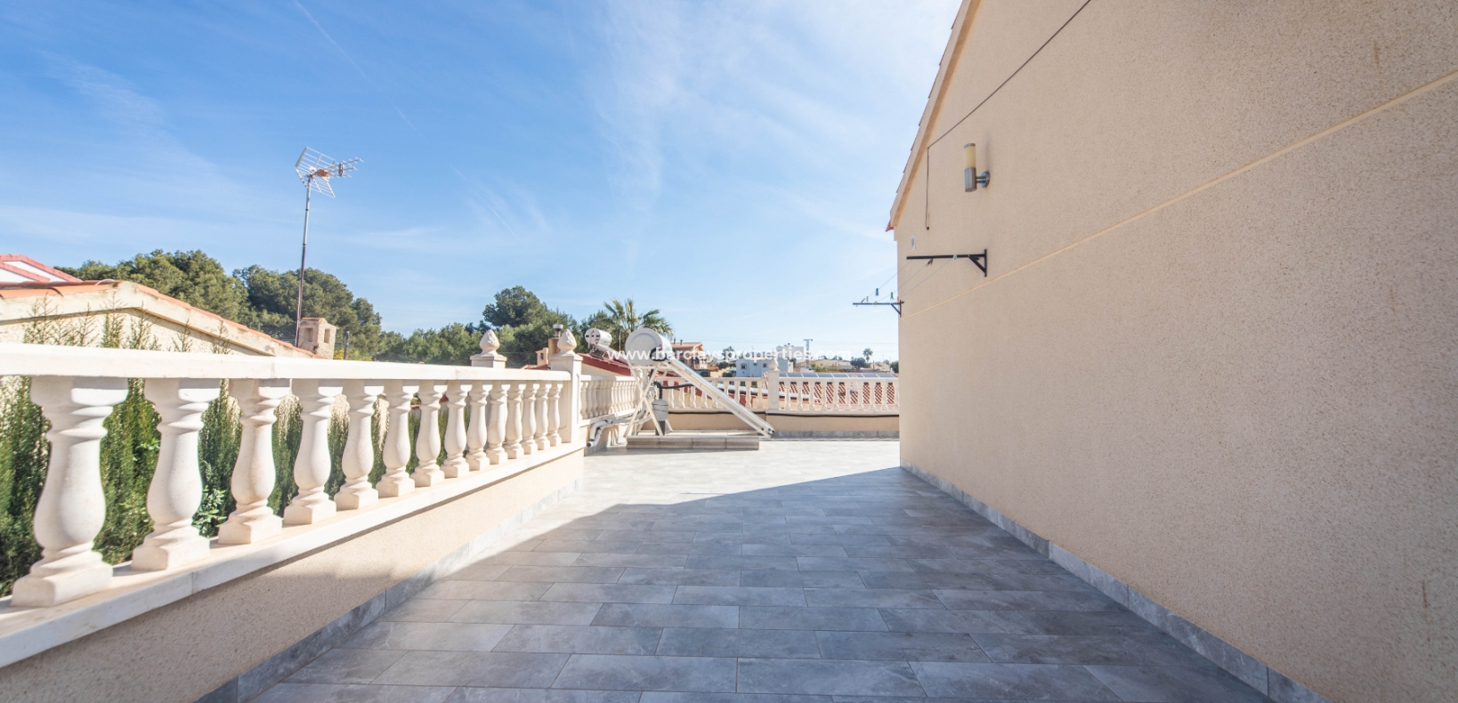 Wederverkoop - Vrijstaande Villa - Urb. La Marina