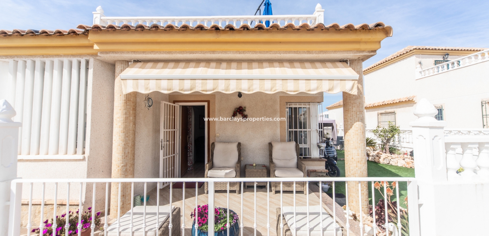 Wederverkoop - Vrijstaande Villa - Urb. La Marina