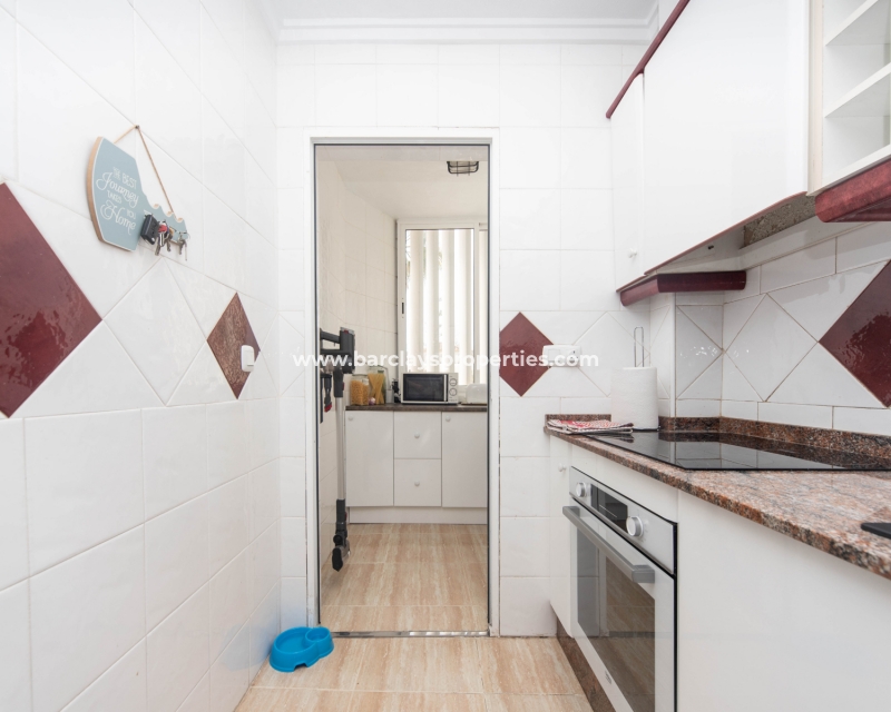 Wederverkoop - Vrijstaande Villa - Urb. La Marina