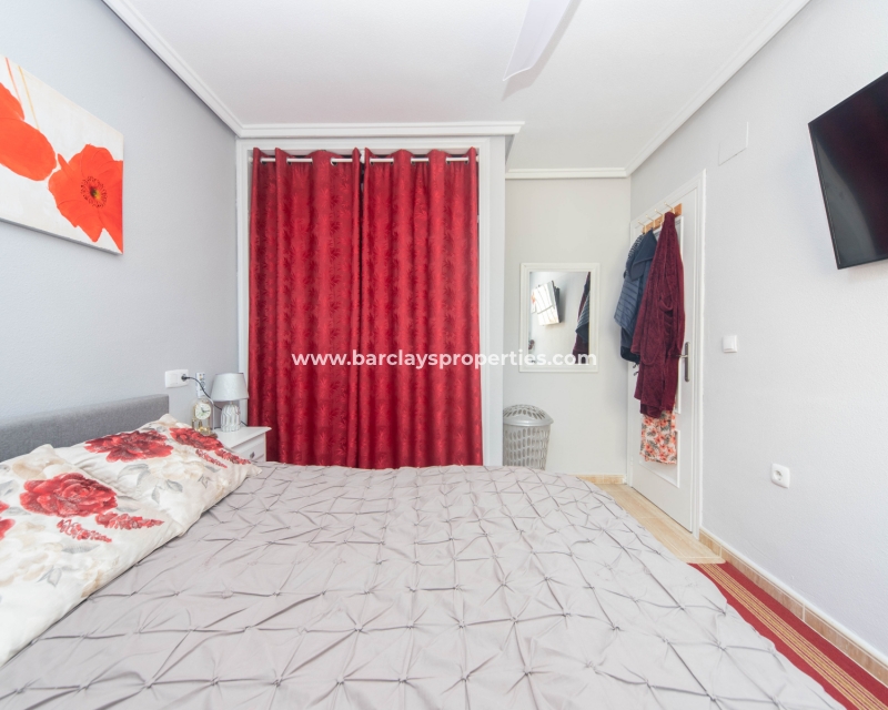 Wederverkoop - Vrijstaande Villa - Urb. La Marina