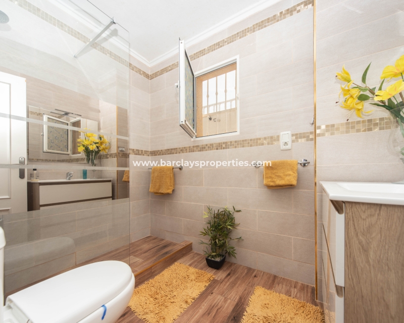 Wederverkoop - Vrijstaande Villa - Urb. La Marina