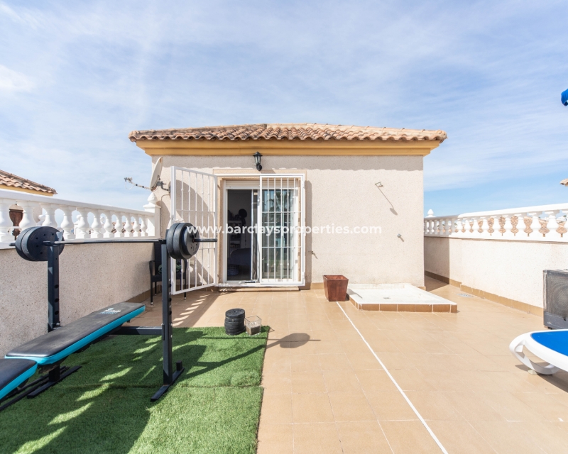 Wederverkoop - Vrijstaande Villa - Urb. La Marina