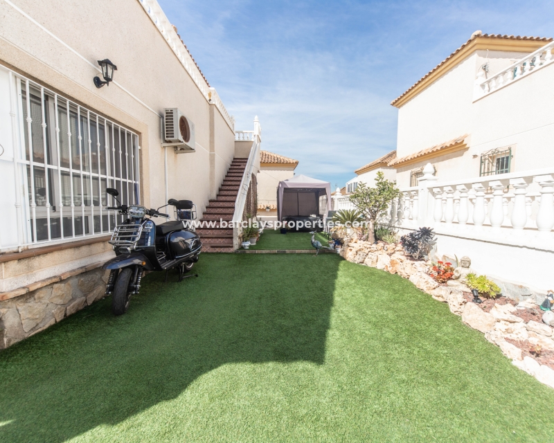 Wederverkoop - Vrijstaande Villa - Urb. La Marina