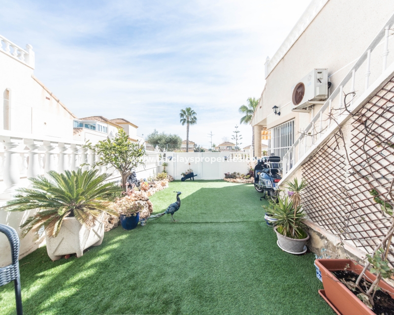 Wederverkoop - Vrijstaande Villa - Urb. La Marina