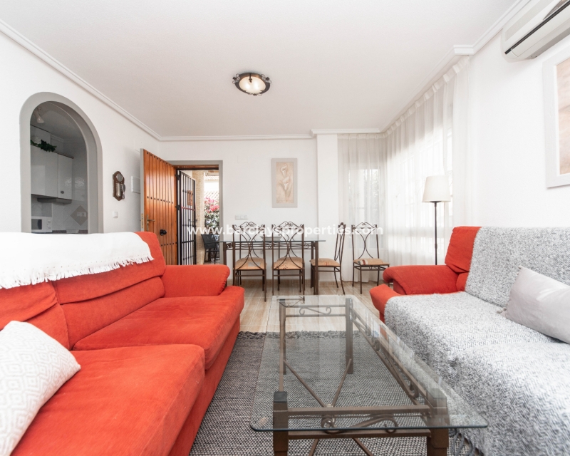 Wederverkoop - Vrijstaande Villa - Urb. La Marina