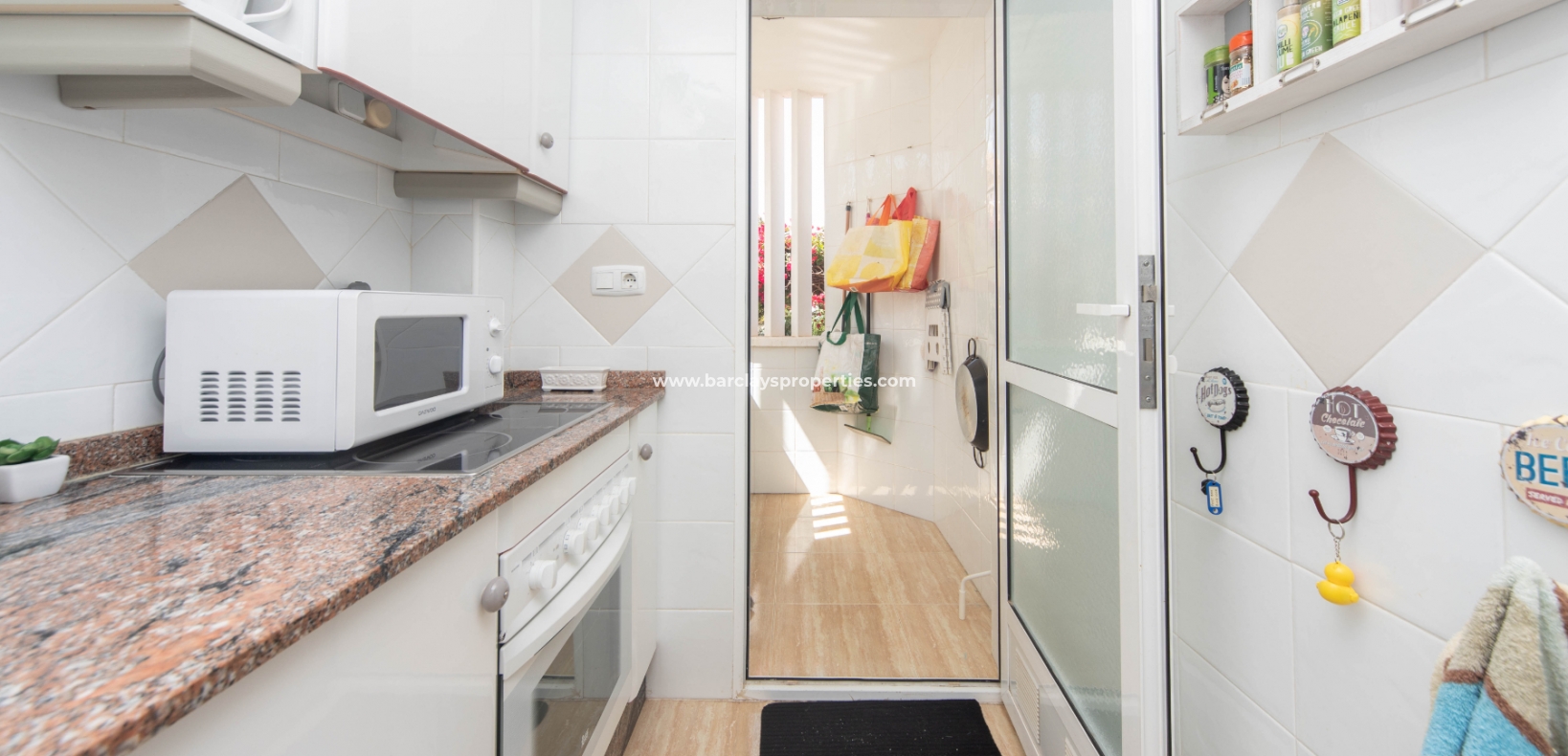 Wederverkoop - Vrijstaande Villa - Urb. La Marina