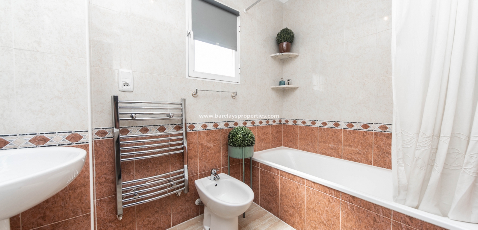 Wederverkoop - Vrijstaande Villa - Urb. La Marina