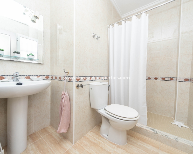 Wederverkoop - Vrijstaande Villa - Urb. La Marina