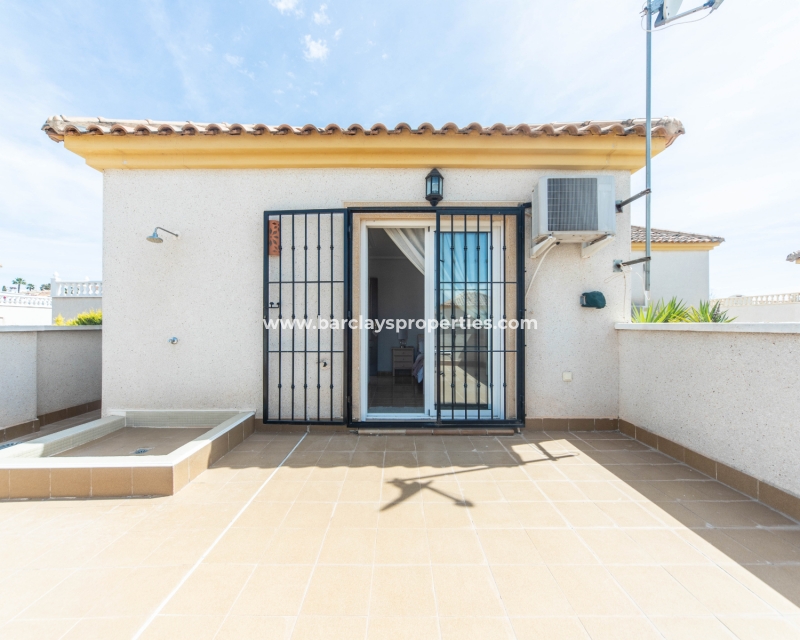 Wederverkoop - Vrijstaande Villa - Urb. La Marina