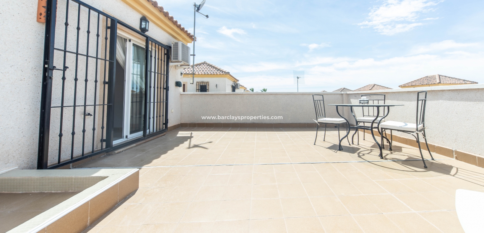 Wederverkoop - Vrijstaande Villa - Urb. La Marina