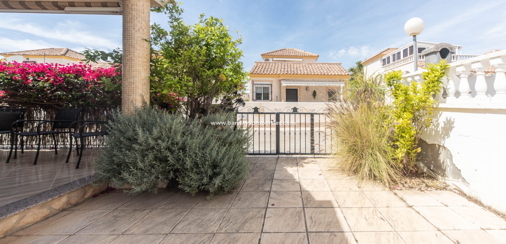 Wederverkoop - Vrijstaande Villa - Urb. La Marina