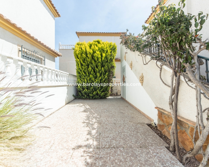 Wederverkoop - Vrijstaande Villa - Urb. La Marina