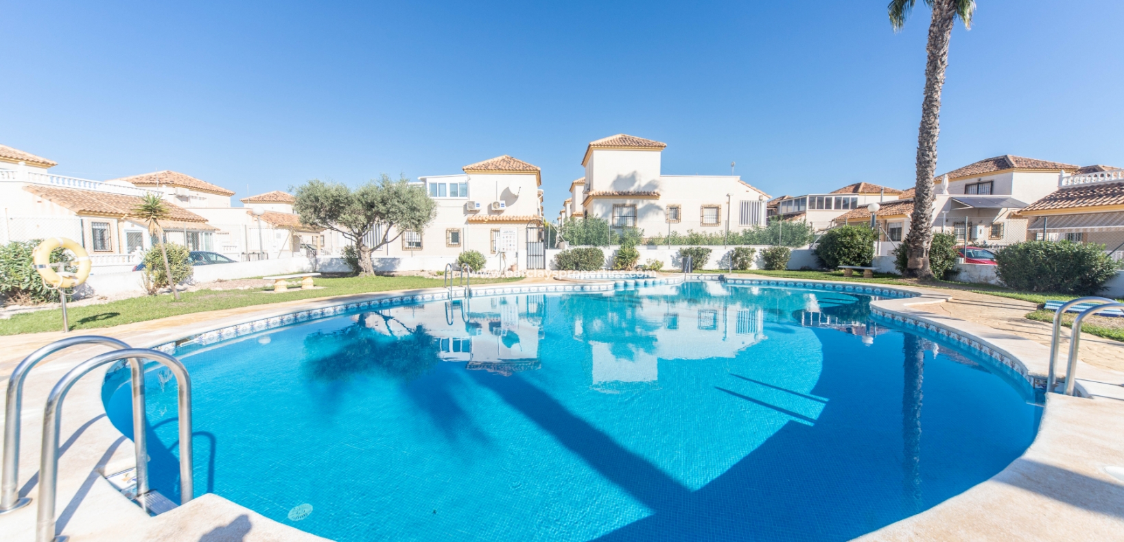 Wederverkoop - Vrijstaande Villa - Urb. La Marina