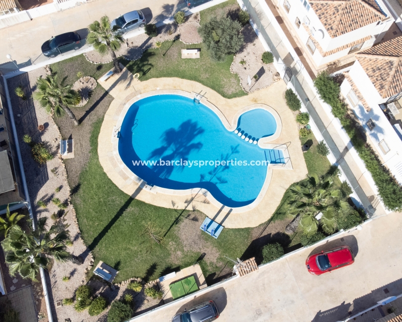 Wederverkoop - Vrijstaande Villa - Urb. La Marina