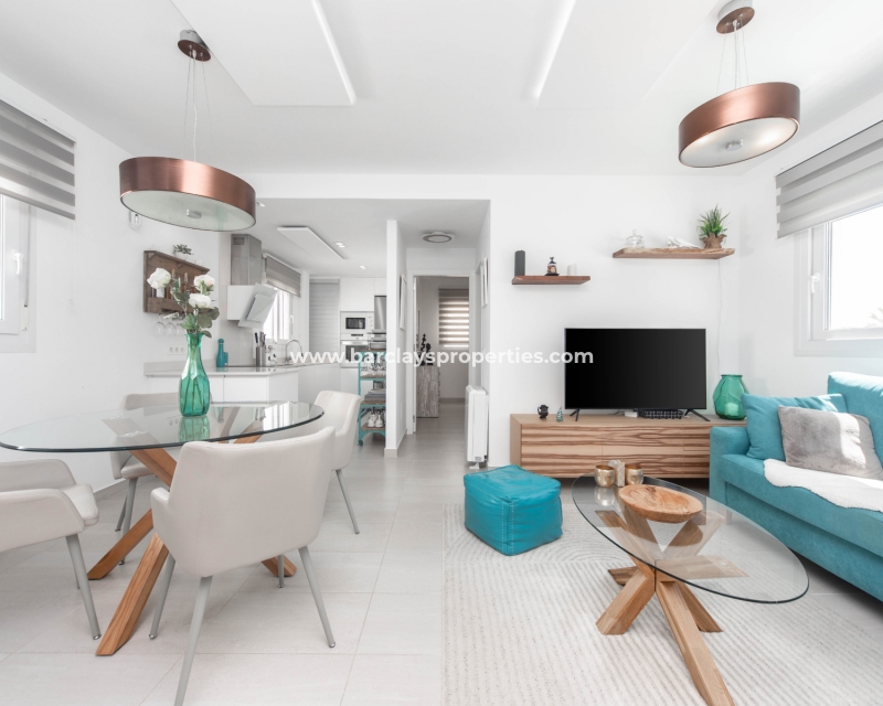 Wederverkoop - Vrijstaande Villa - Urb. La Marina