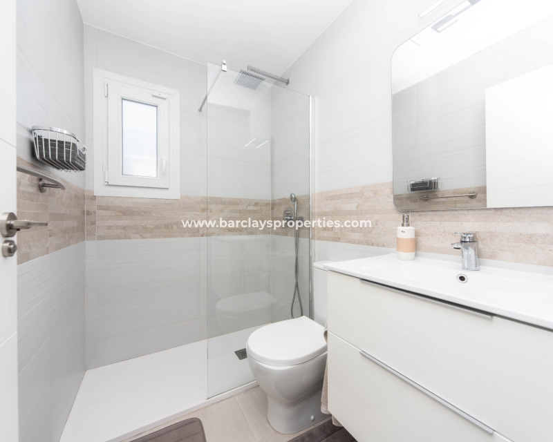 Wederverkoop - Vrijstaande Villa - Urb. La Marina