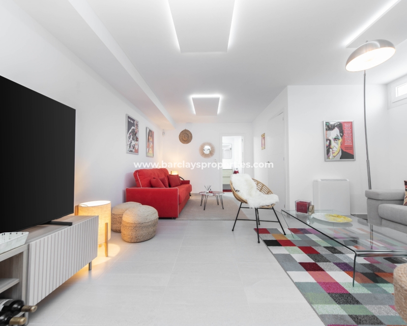 Wederverkoop - Vrijstaande Villa - Urb. La Marina