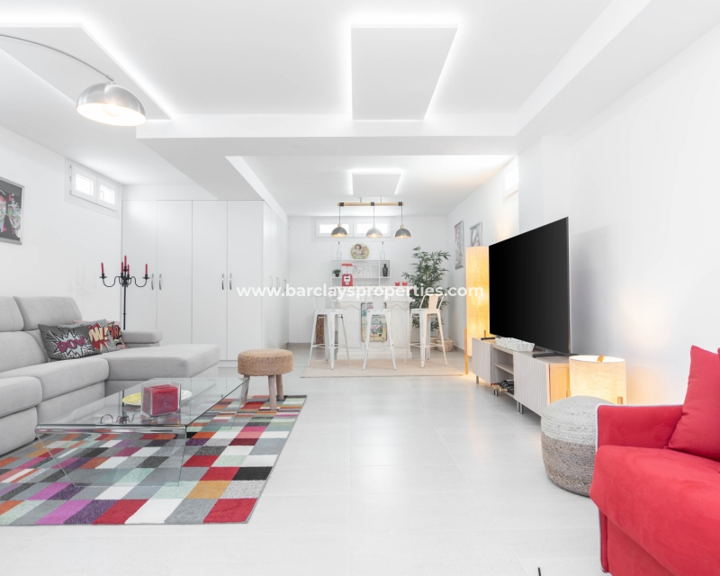 Wederverkoop - Vrijstaande Villa - Urb. La Marina