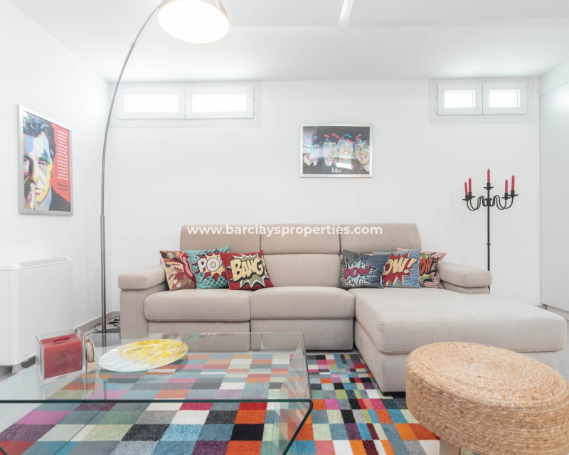 Wederverkoop - Vrijstaande Villa - Urb. La Marina