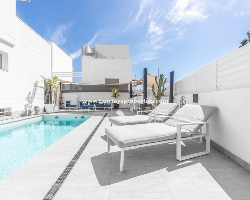 Wederverkoop - Vrijstaande Villa - Urb. La Marina