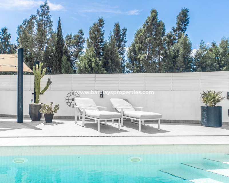 Wederverkoop - Vrijstaande Villa - Urb. La Marina